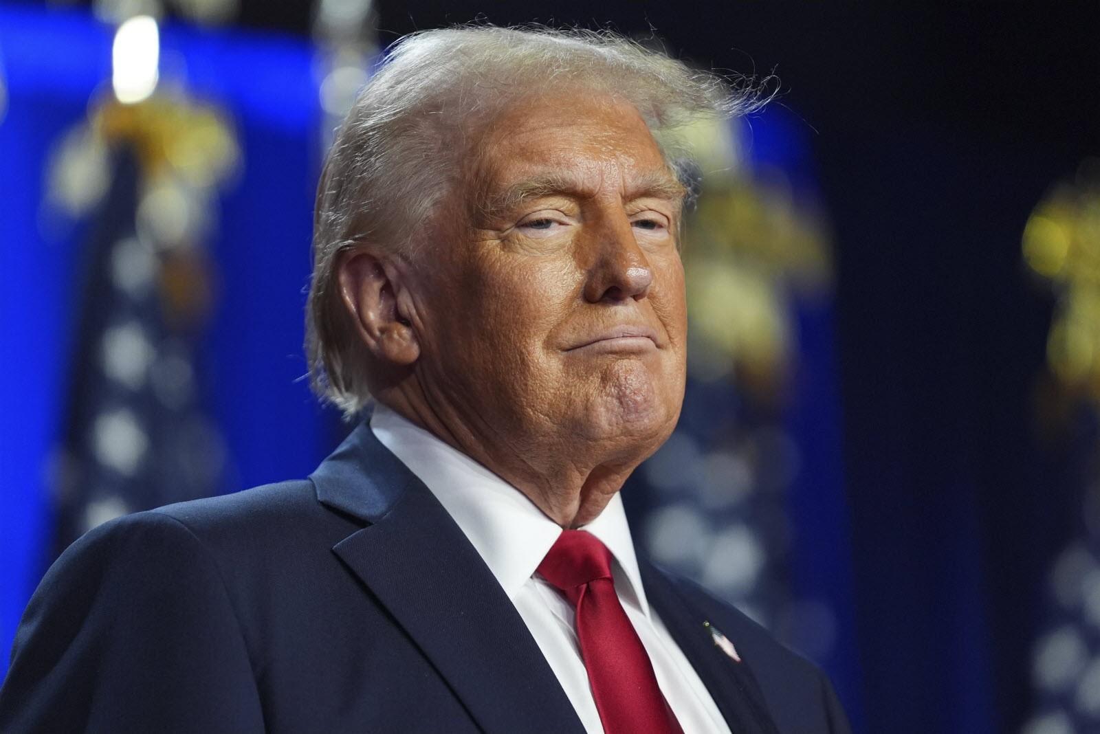 Titre : Trump Incarne un Nouveau Modèle Nationaliste